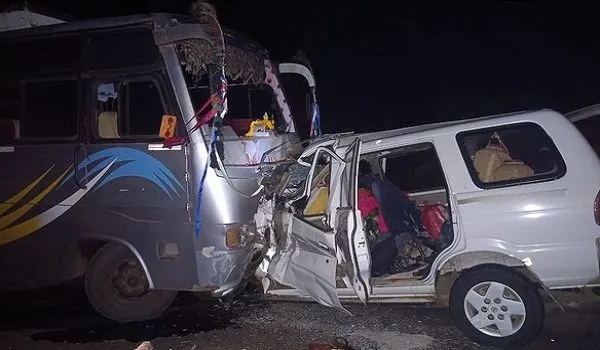 MP: बैतूल में एसयूवी के बस से टकराने से दो बच्चों समेत 11 मजदूरों की मौत